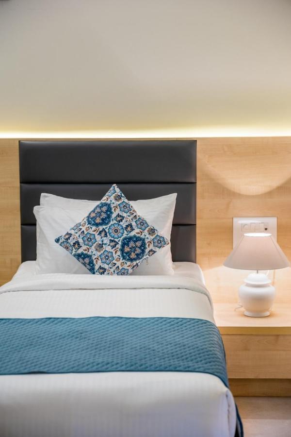 Iris Suites Bangalore Esterno foto